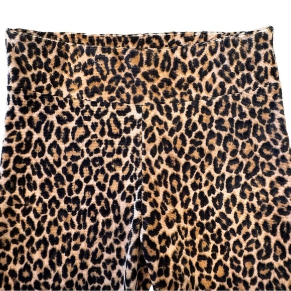 NWT White Birch Size Medium Leopard Print Cropped Leggings - Picture 2 of 5